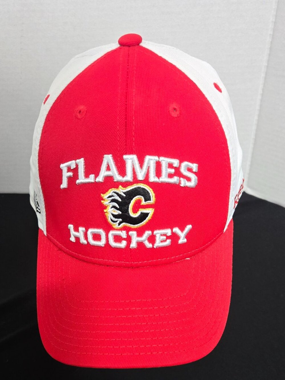 Calgary Flames Reebok Center Ice Collection Fitted Hat S/M NHL Hockey Cap